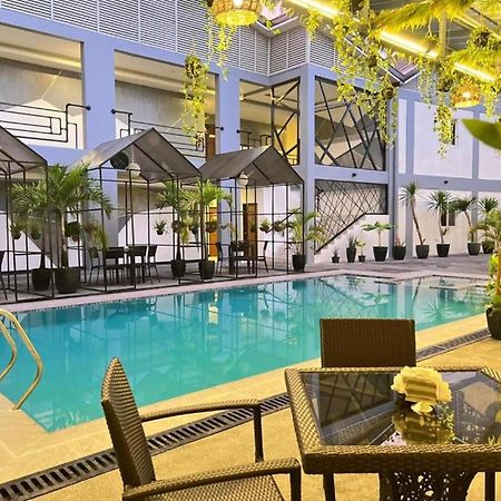 Hotel Halo Angeles City Kültér fotó