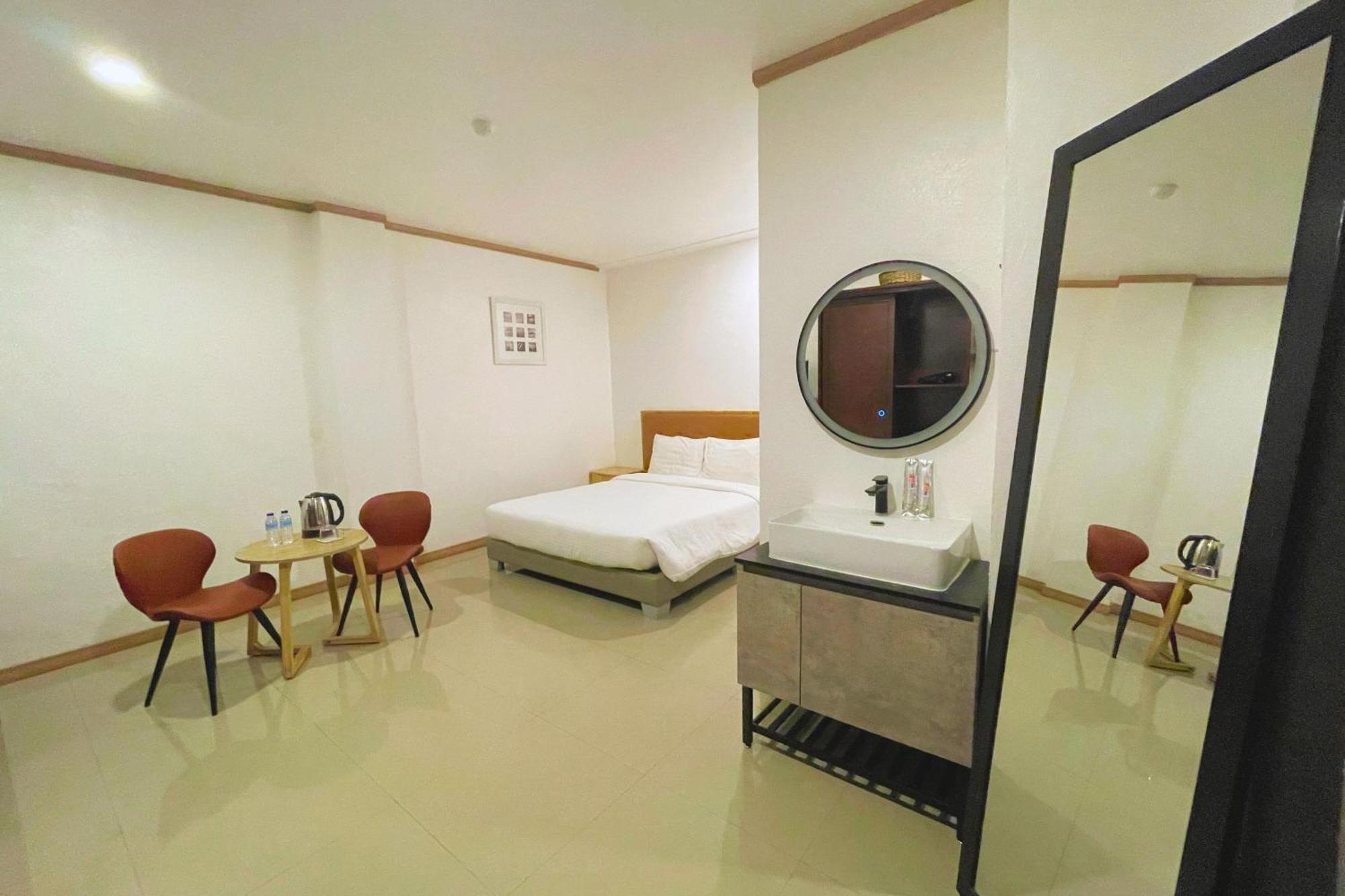 Hotel Halo Angeles City Szoba fotó