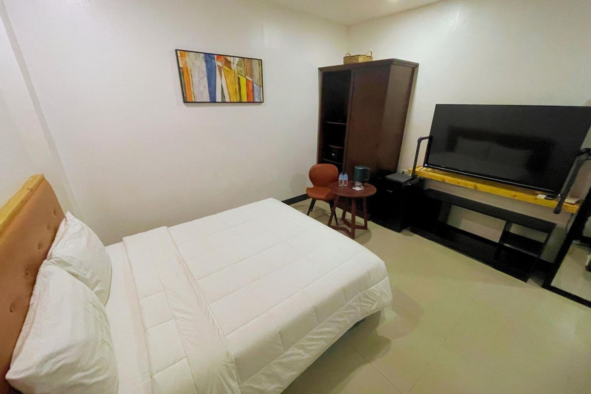 Hotel Halo Angeles City Szoba fotó