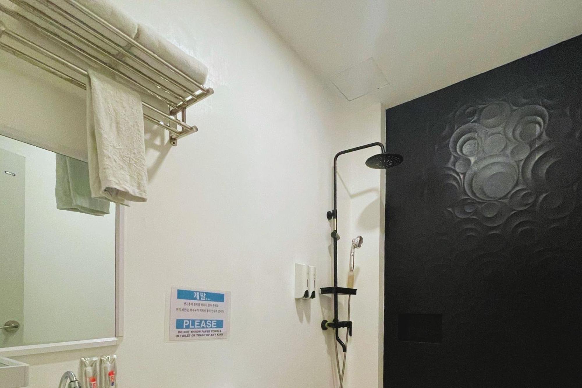 Hotel Halo Angeles City Szoba fotó