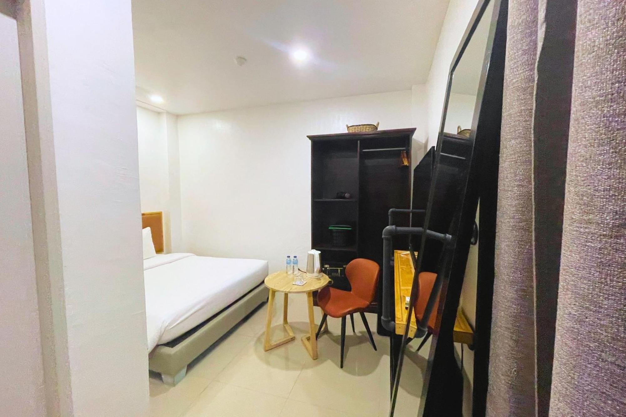 Hotel Halo Angeles City Szoba fotó