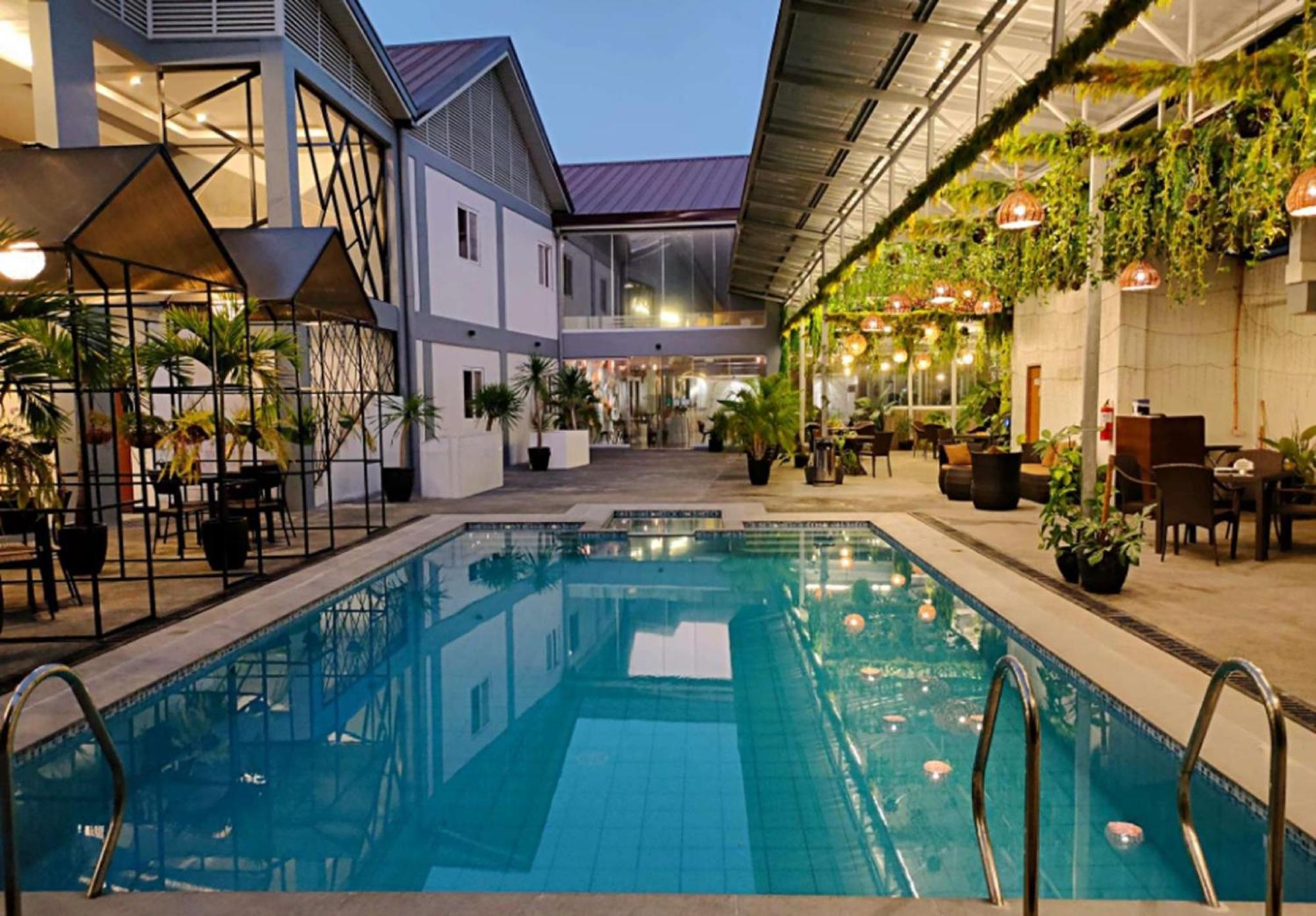 Hotel Halo Angeles City Kültér fotó